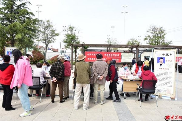 策利配资 青岛西海岸新区红石崖街道：便民市集暖民心，真情服务“邻”距离