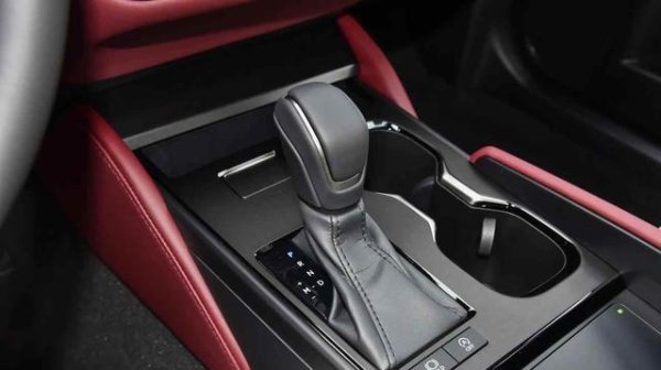 红盘策略 雷克萨斯低调推新，2.0L动力引热议，特别版真值31万？